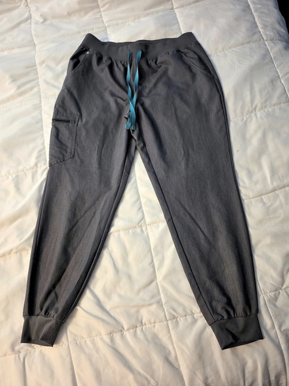 FIGS Jogger Gray Pants. Size Large Like New.